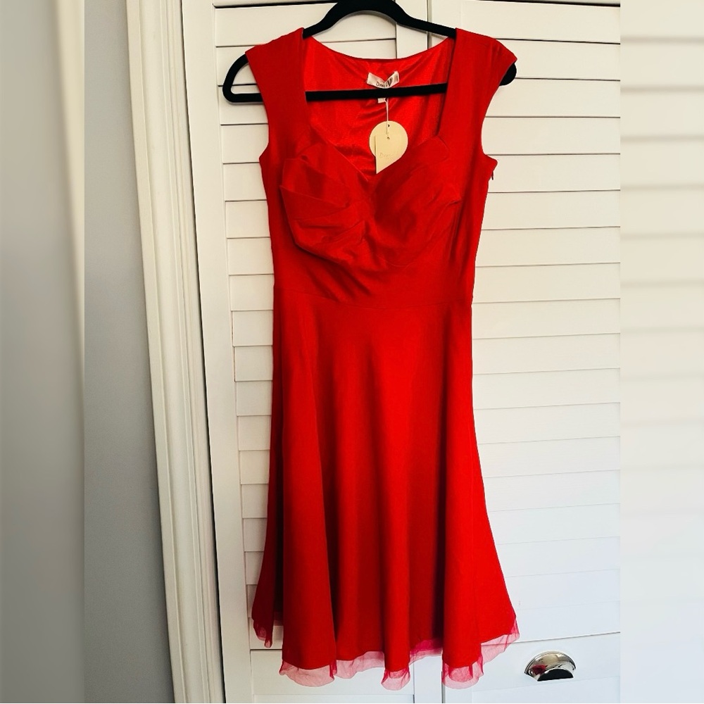 Red 𝓥𝓪𝓵𝓮𝓷𝓽𝓲𝓷𝓮'𝓼 Dress ♥️